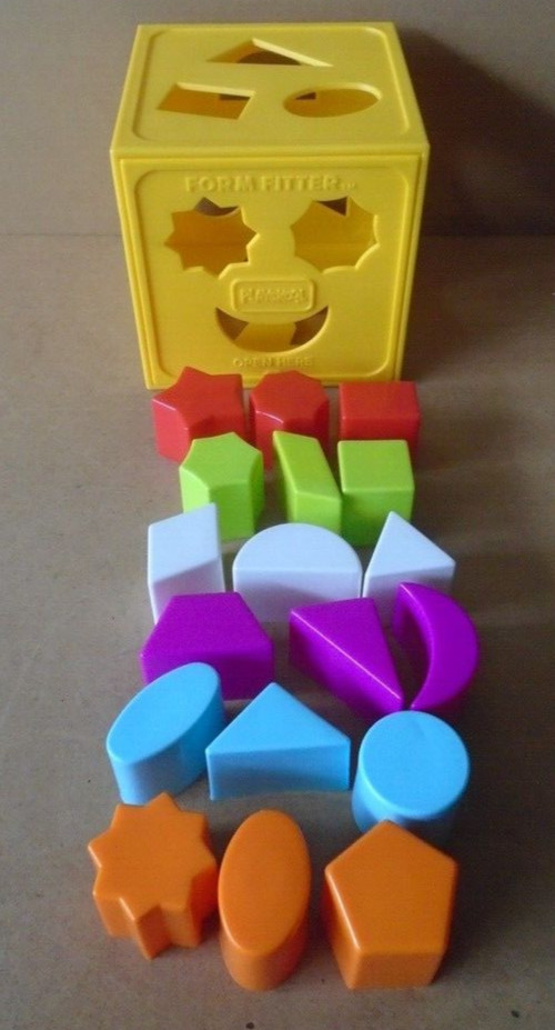 PLAYSKOOL FORM FITTER Shape Selection Toy (18 Shaped pcs.) Educational VTG 1986