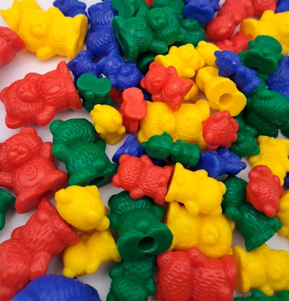 74 Plastic Counting Bears Small, Medium, Large 4 Colors yellow, Green, Red, Blue