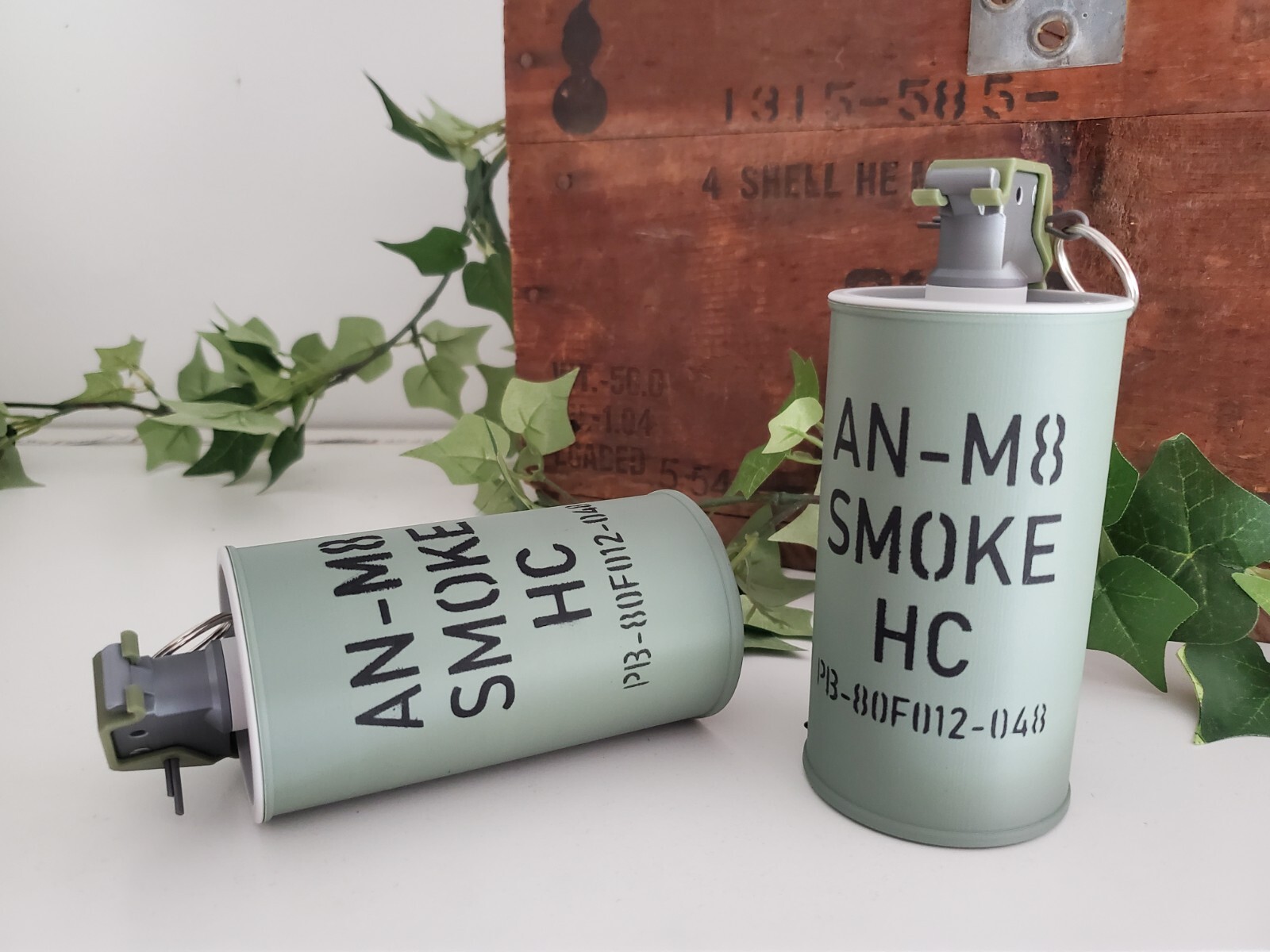 DUMMY AN-M8 HC Smoke Grenade – Accurate Size Replica