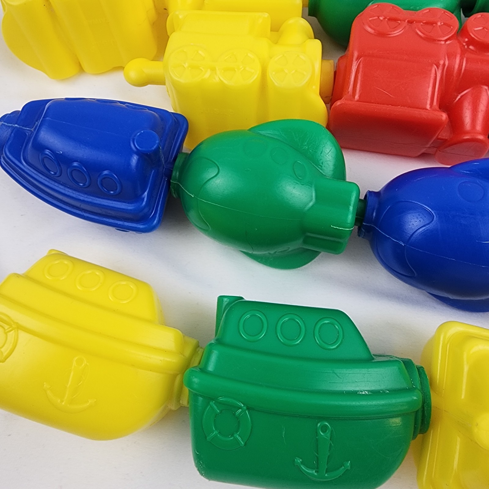 21 Vtg Blowmold Snap Lock Pop Beads Baby Toy Boat Train Submarine Taiwan