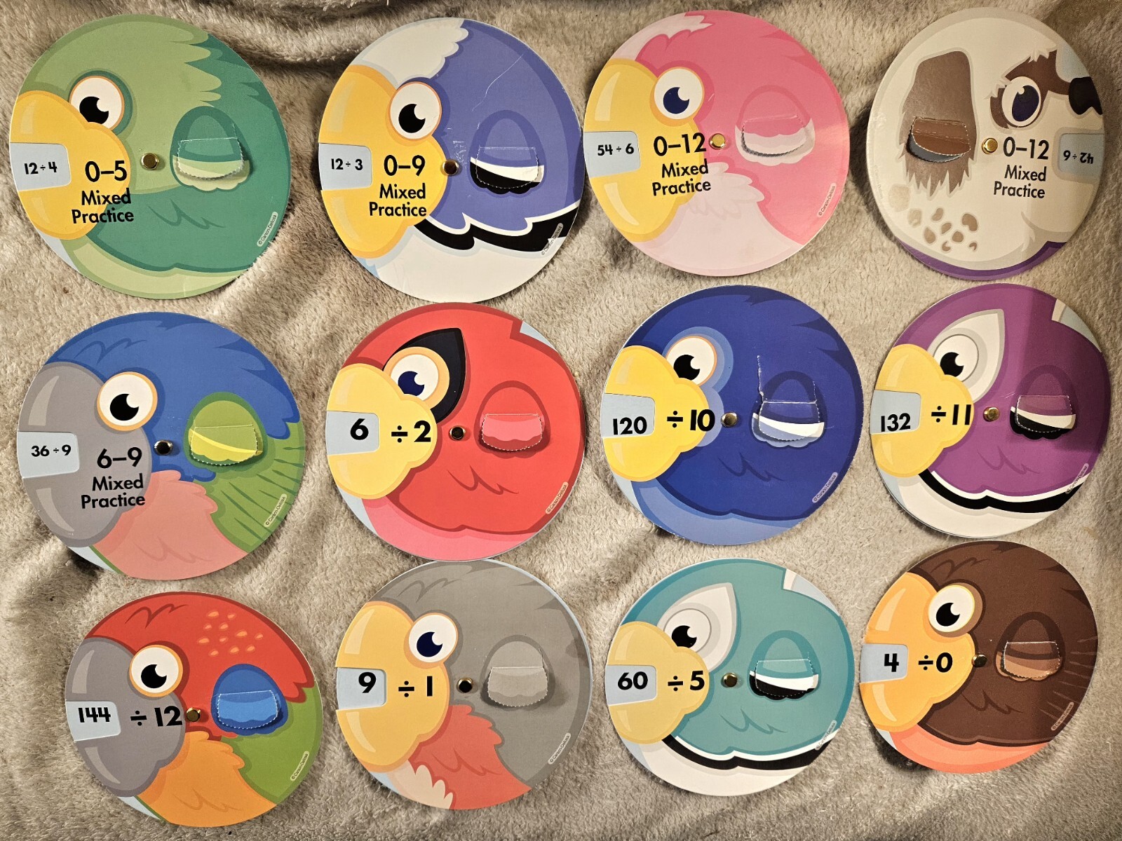 EZ-Spin Multiply, Divide, 35~ Manipulative Learning Wheels by Carson Dellosa