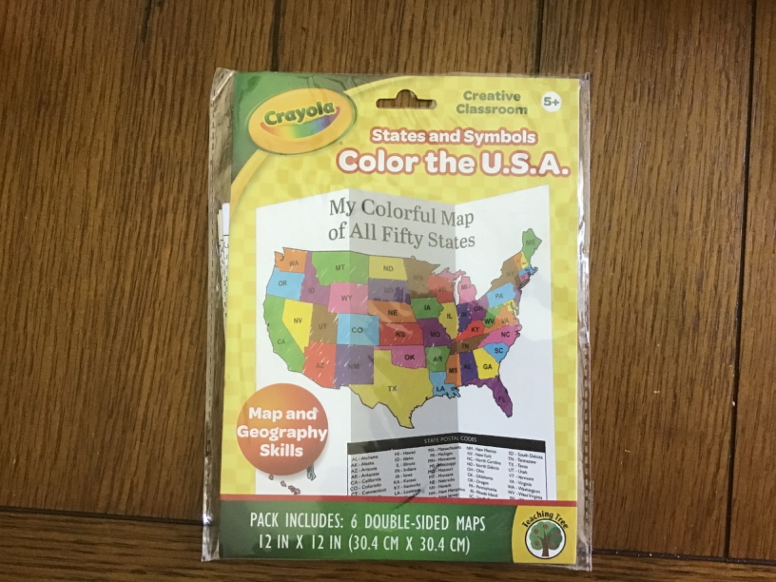 Crayola States & Symbols Color The USA Map 12″ x 12″ Classroom Geography Ages 5+