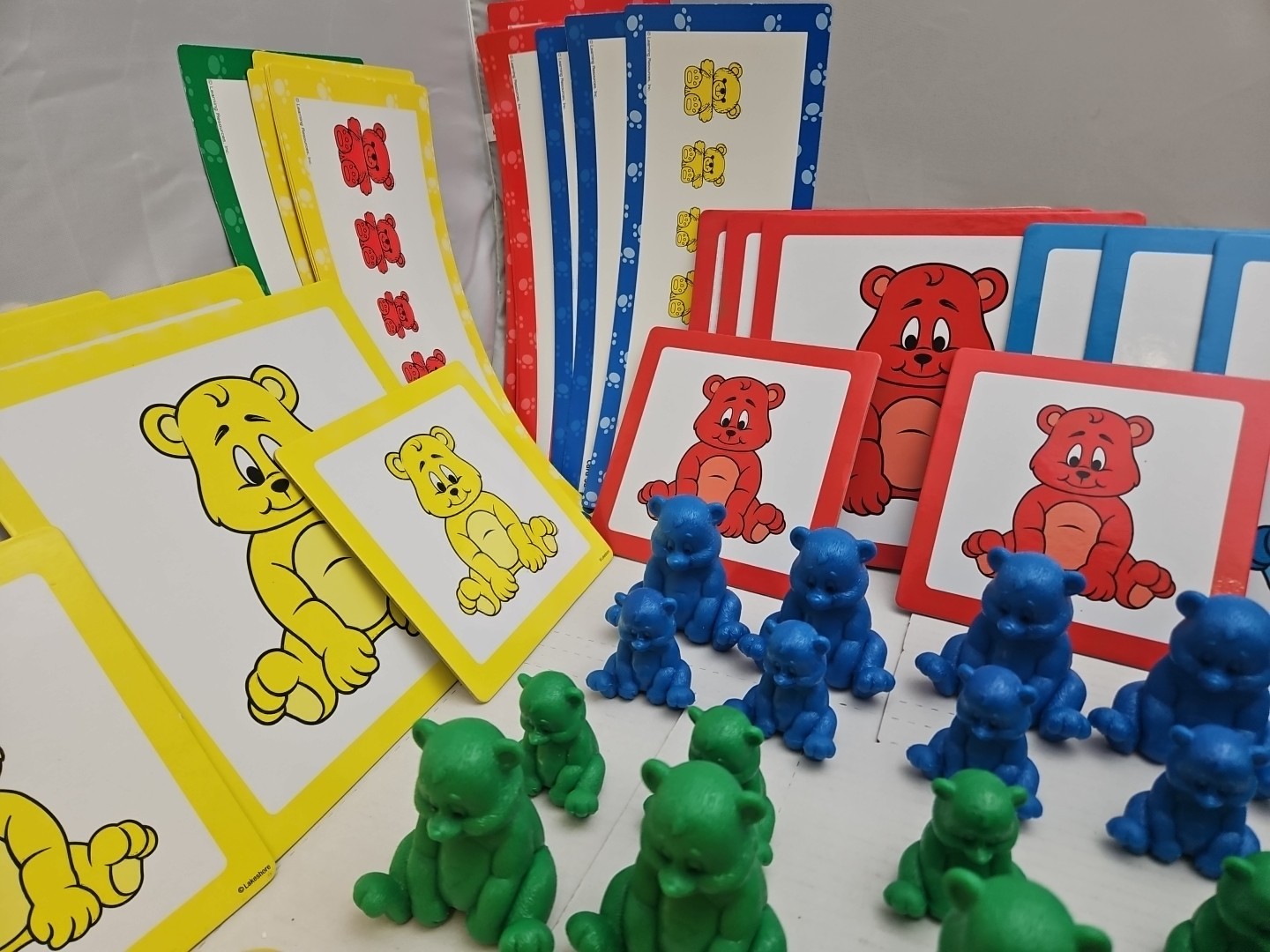 Lakeshore Learning My First Sorting Bears – Large/Small Bears w/Activity Cards