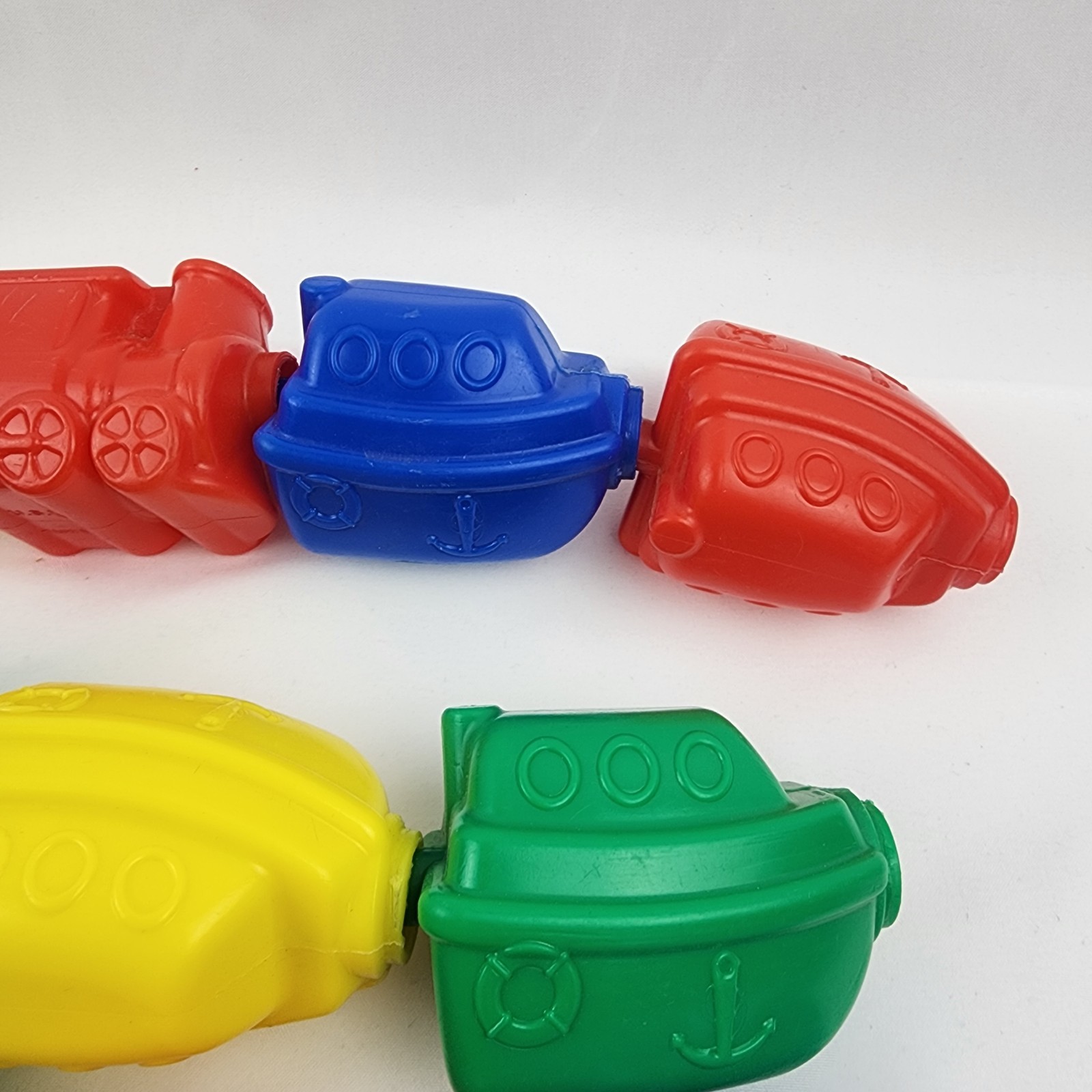 21 Vtg Blowmold Snap Lock Pop Beads Baby Toy Boat Train Submarine Taiwan