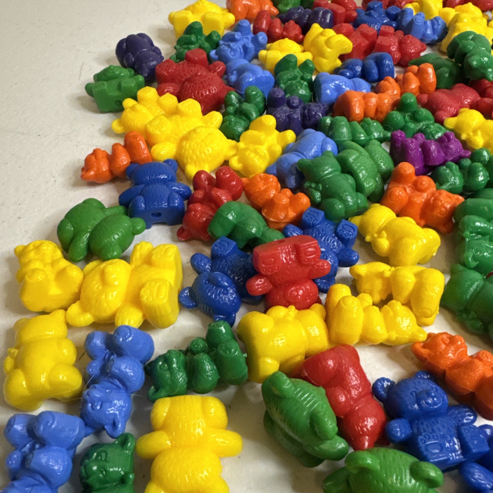 Counting and Sorting Bears 156 Home School Green Yellow Blue Red Purple Orange