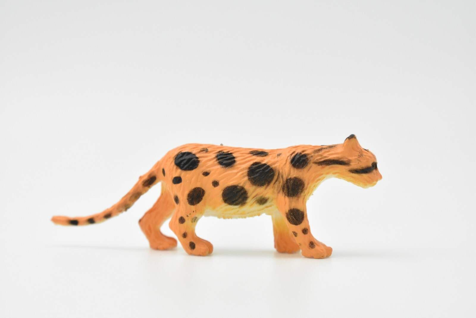 Serval Cat, Cub Very Nice Plastic Replica 3″ ~ F4443 B55