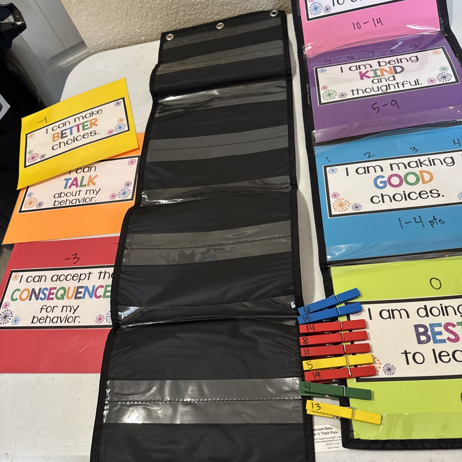 Really Good Stuff Classroom Behavior EZ-Tuck Clip-N-Track Pocket Chart and Clip
