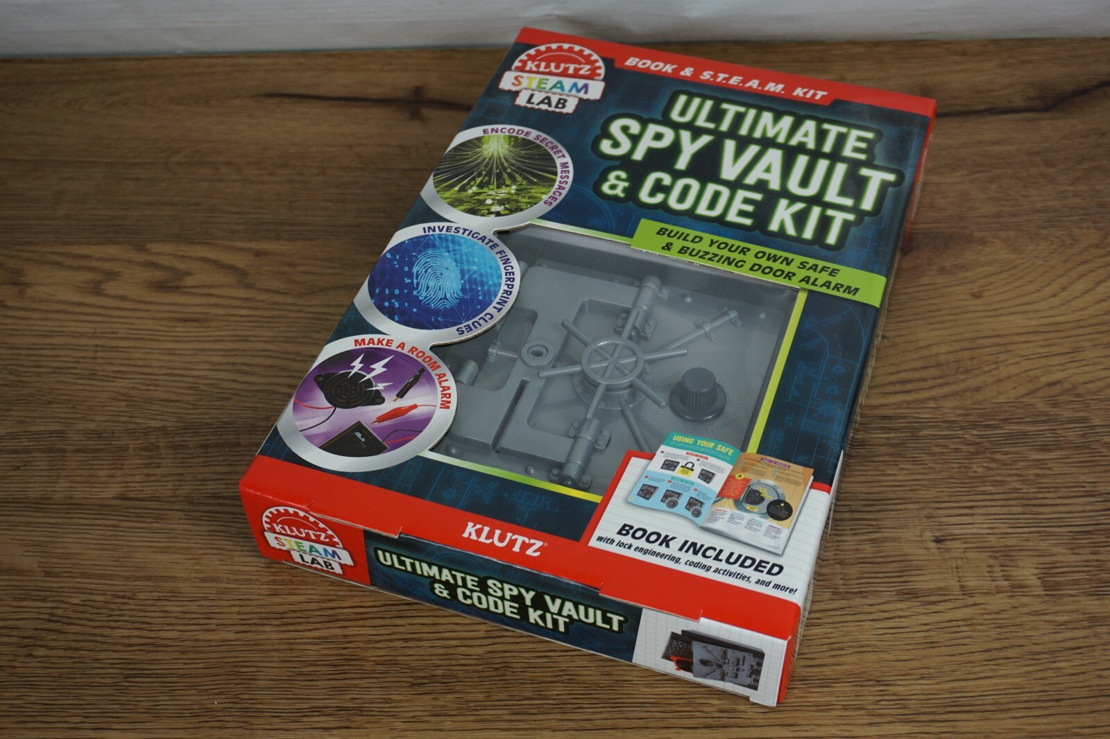 NEW – Ultimate Spy Vault & Code Kit by Editors of Klutz (English) Hardcover Book
