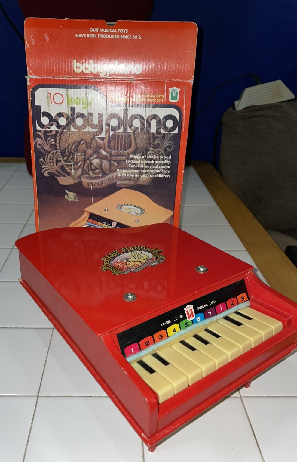 BEILEI Baby Grand Red Piano 12 Key Natural Wood 1950s Musical Instrument Toy