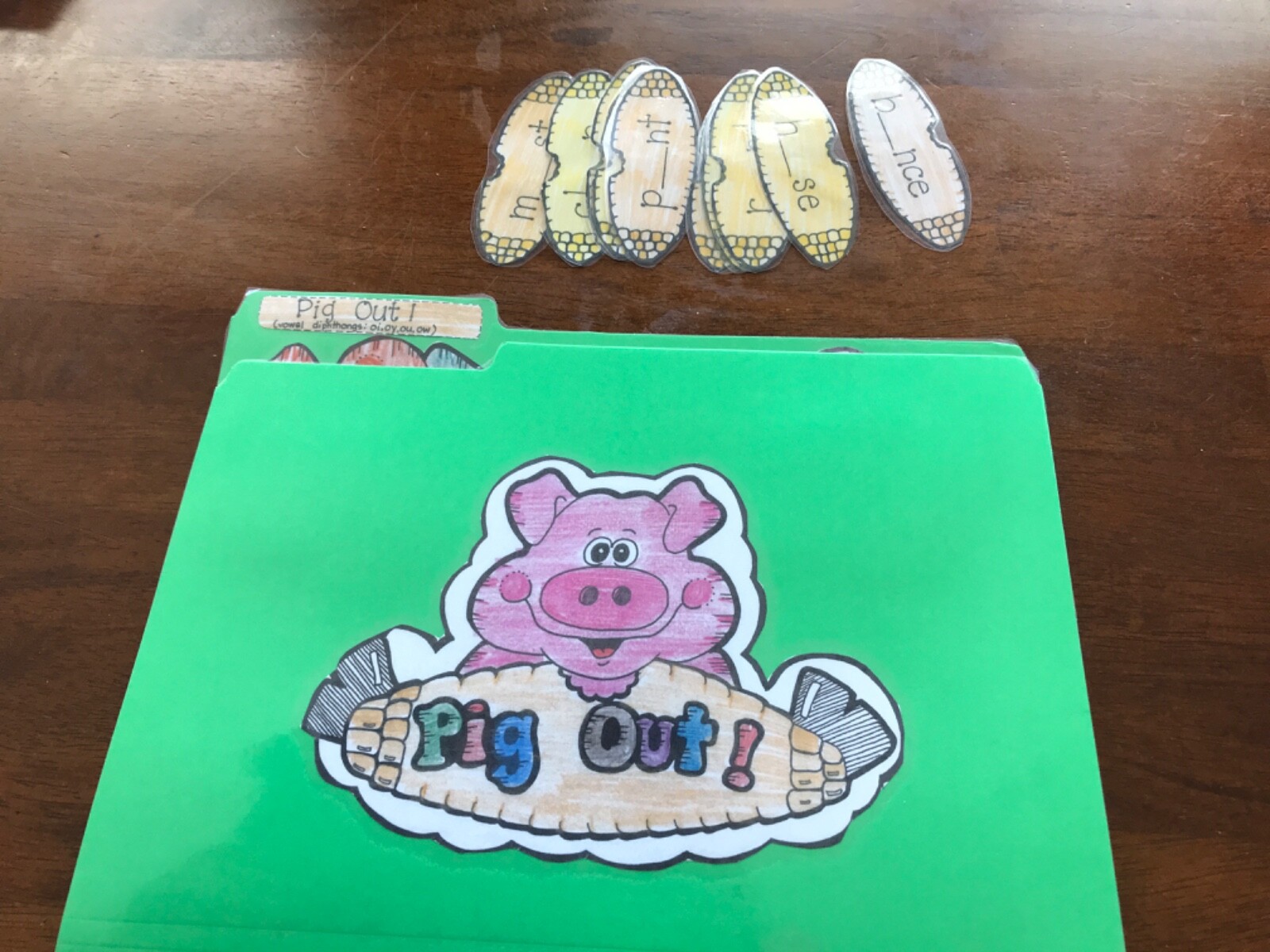 Pig Out! Vowel dipthongs 2nd grade language arts file folder game
