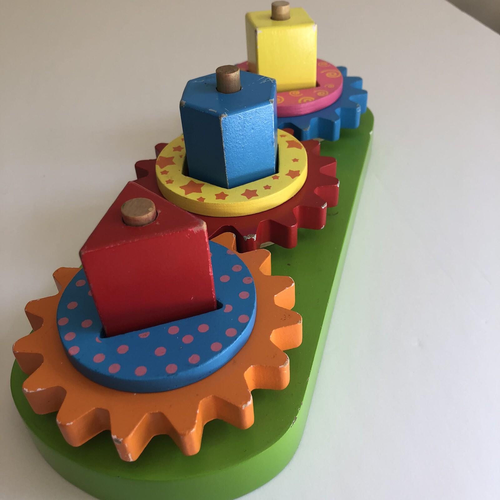 The Original Toy Company Solid Hardwood Geometric Blocks and Gears – 425535