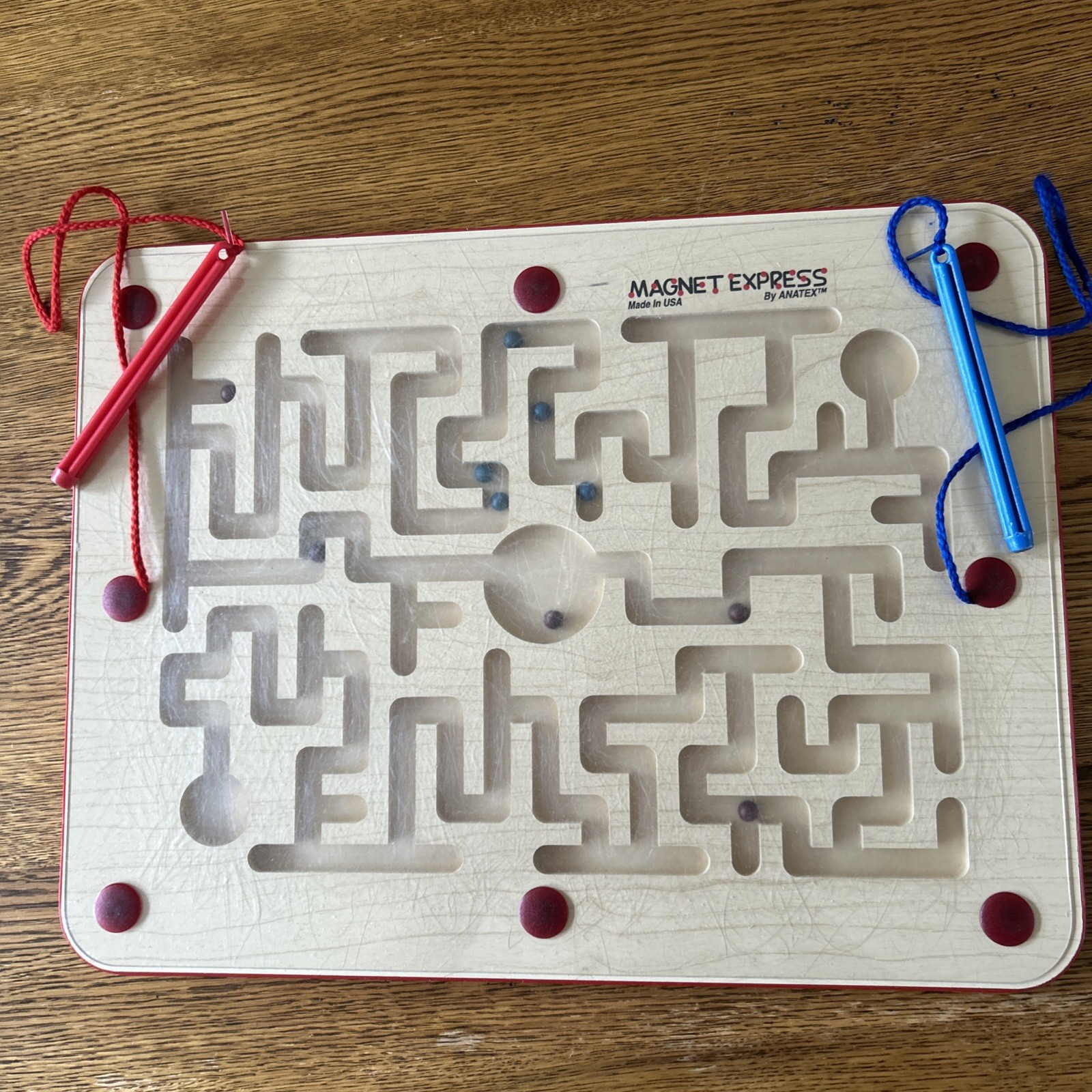 Magnet Express Magnetic Maze Red and Blue Wands 12×15″ Made in USA by Anatex