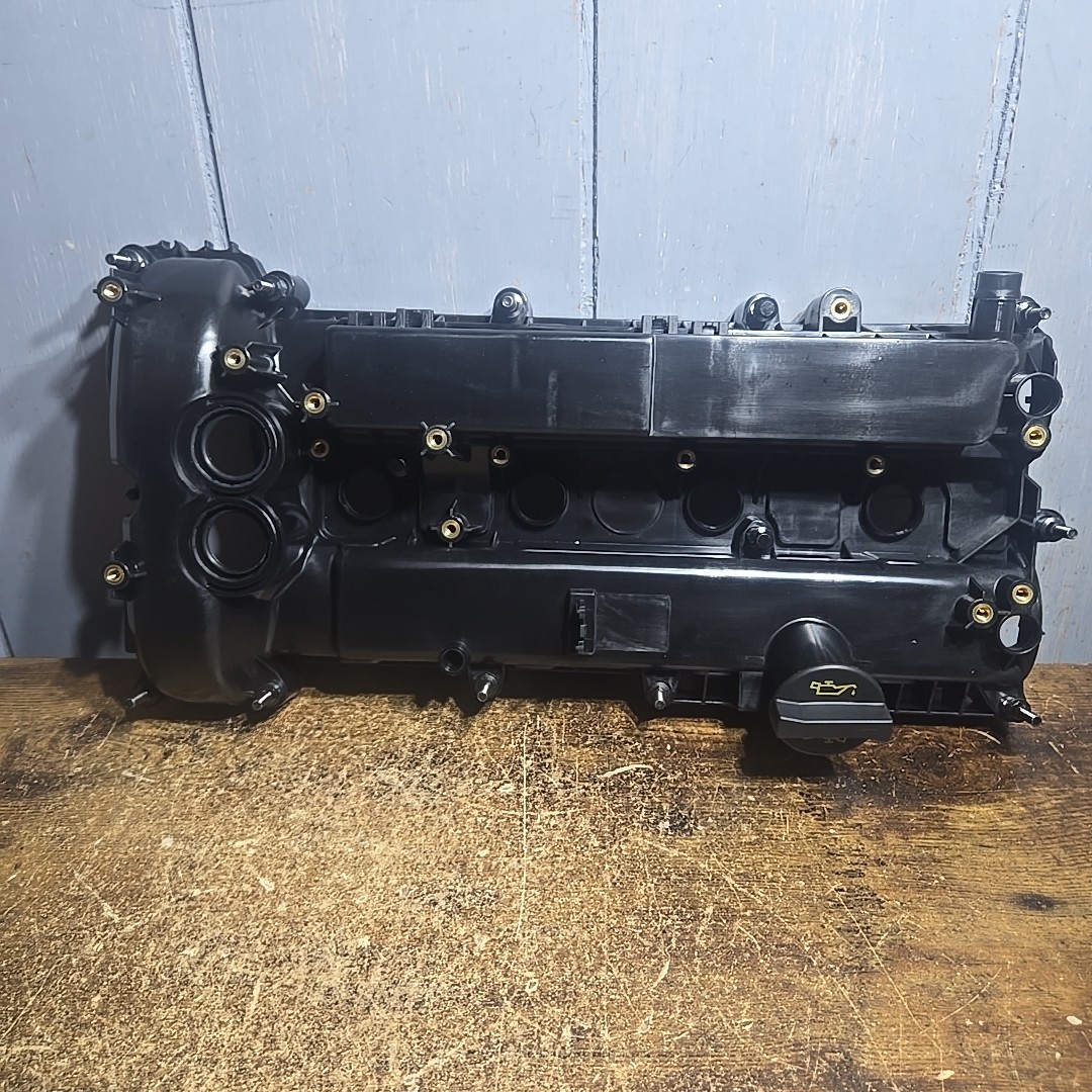 MITZONE Engine Valve Cover compatible with 2012-2018 Ford Edge Escape Explorer