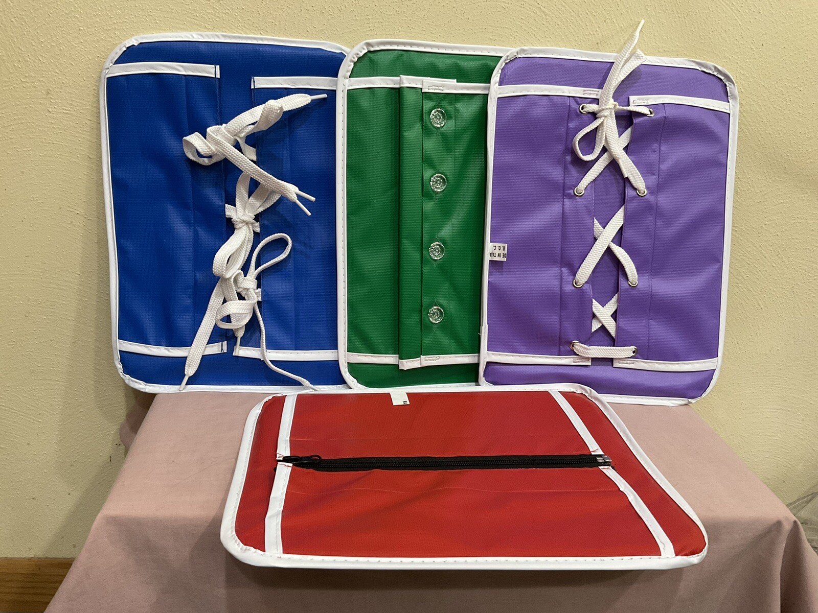 UNBRANDED VINYL PRESCHOOL LEARN TO DRESS LEARNING BOARDS: BUTTON, ZIP, LACE, TIE