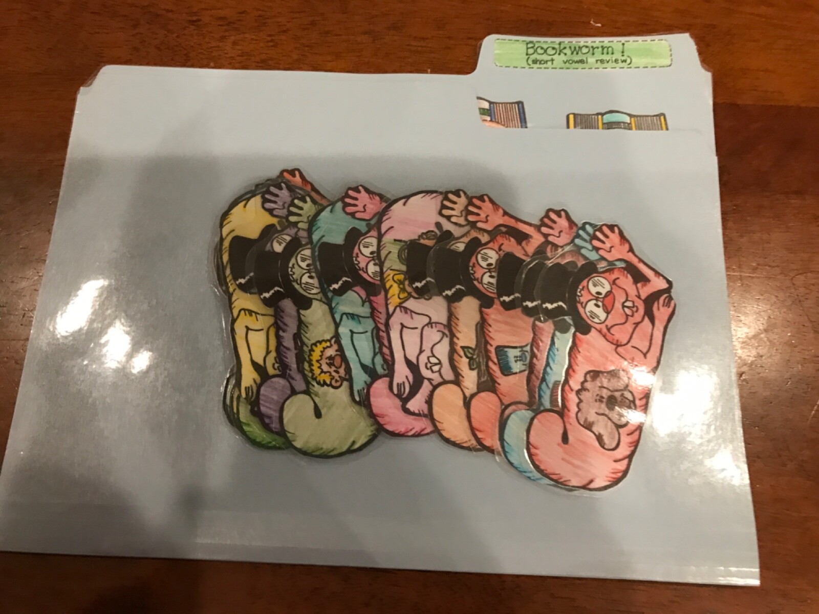 Bookworms! Short vowel sounds 1st grade language arts file folder game