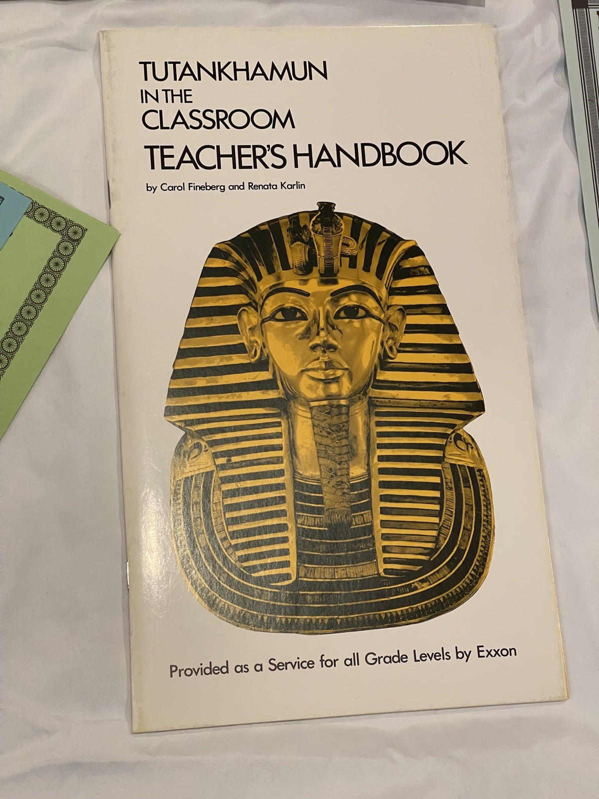 1977 Exxon King Tut Treasures of Tutankhamen Teachers Resource Guide Kit Folder