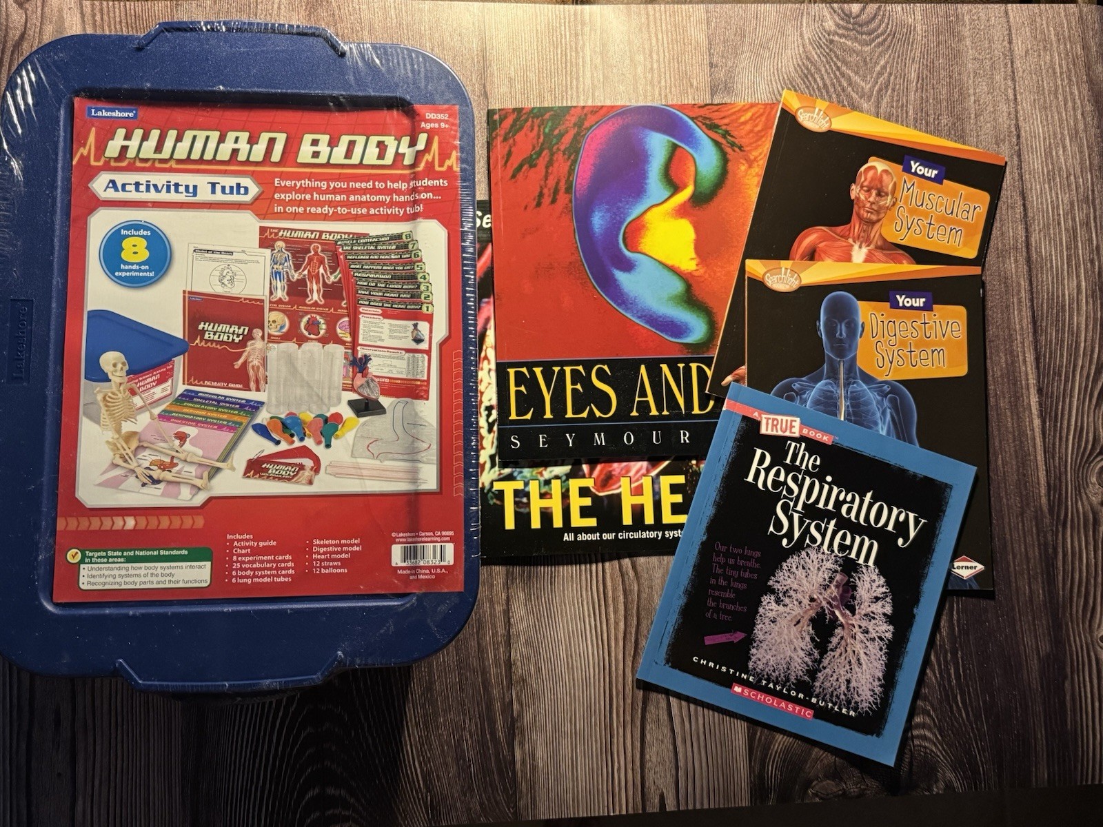 Lakeshore Learning Human Body Tub & Book Pack Grades 4-6