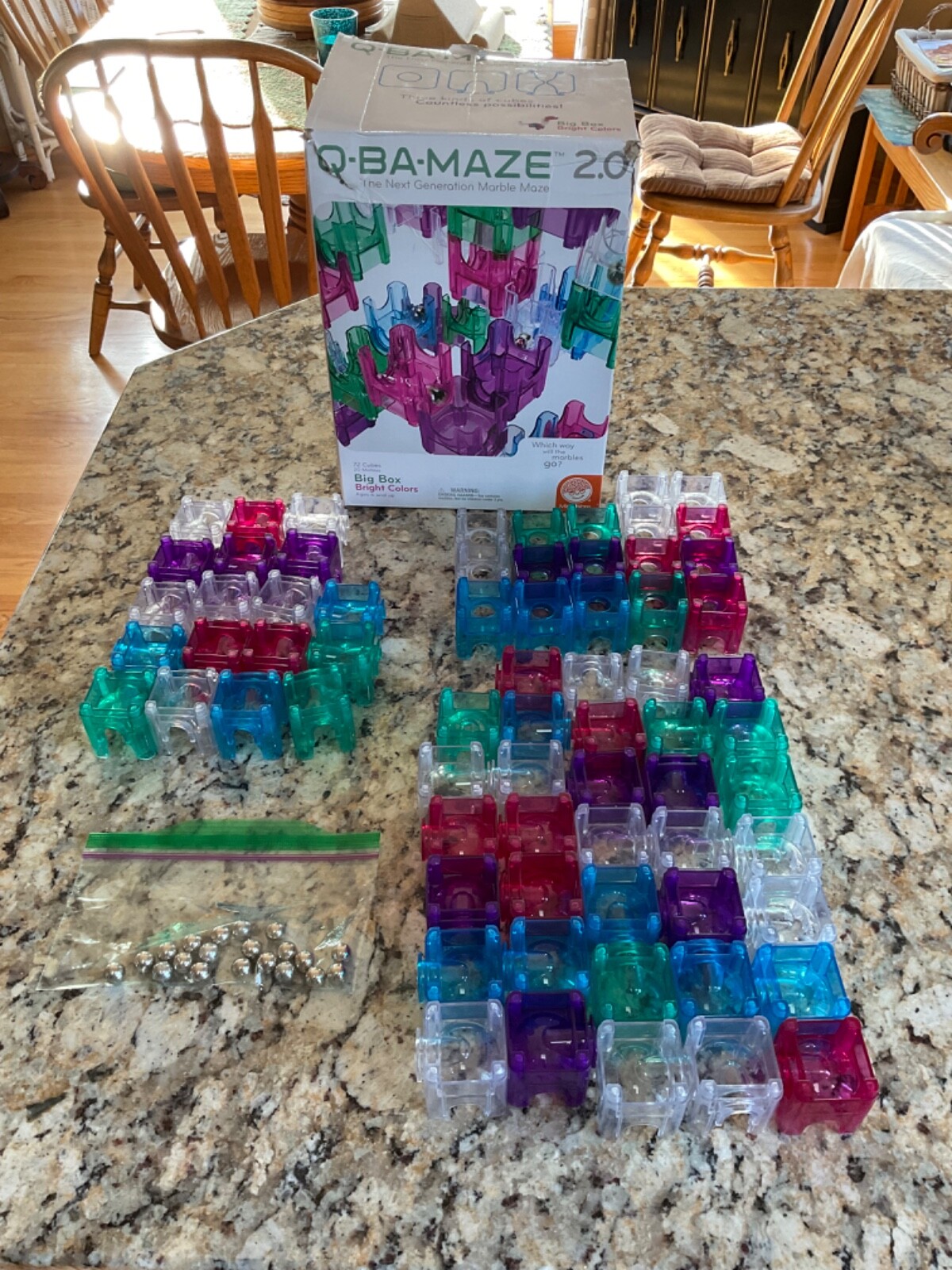 MINDWARE Q-BA-MAZE 2.0 MARBLE MAZE BIG BOX BRIGHT COLORS 69 CUBES 20 MARBLES
