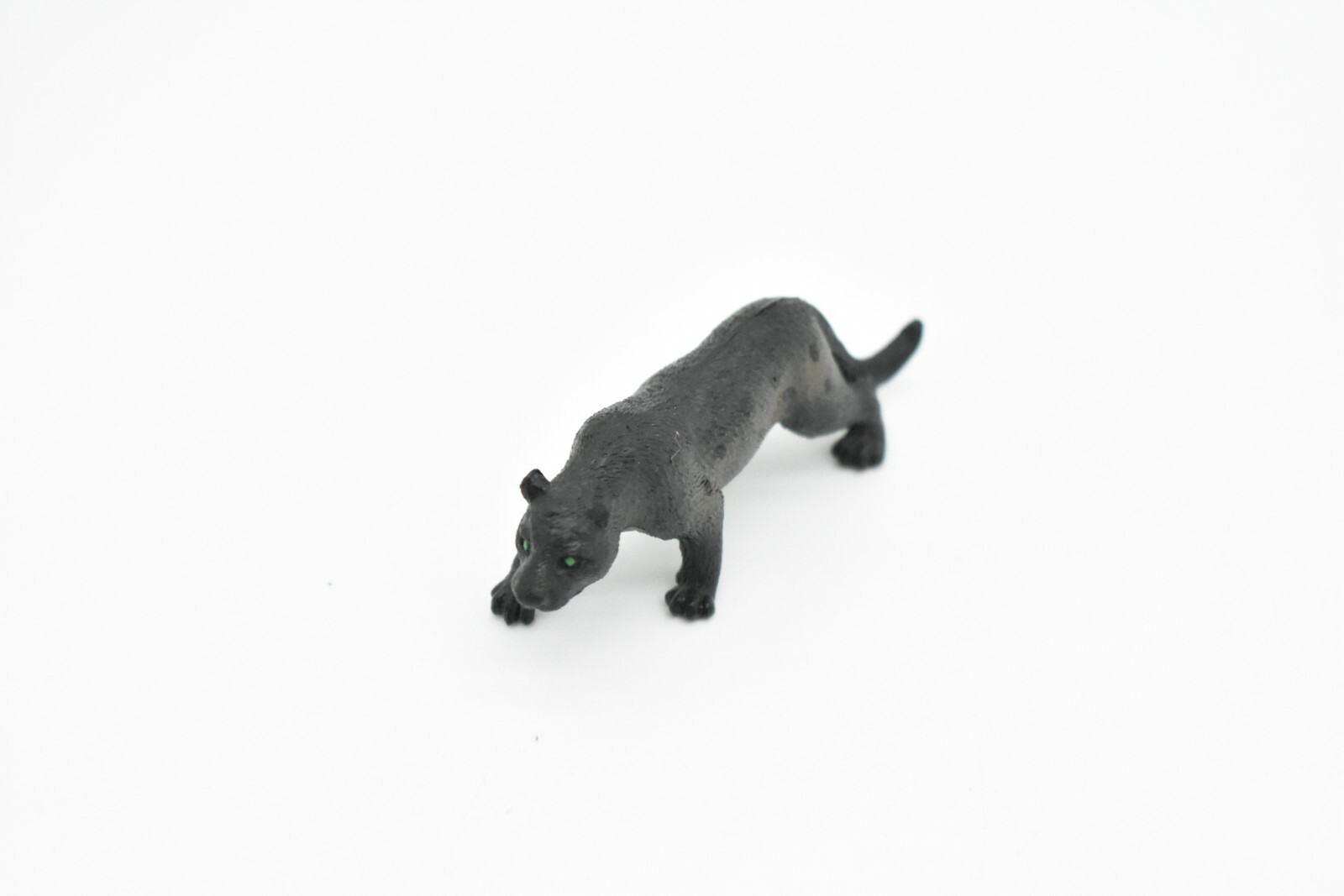 Black Panther, Very Nice Plastic Animal, 3″ CWG103 B237