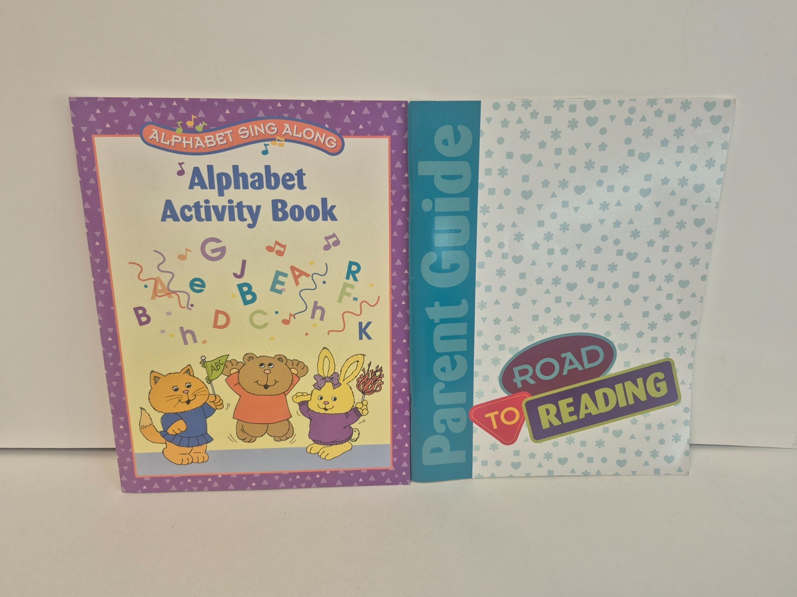 EDUCATIONAL INSIGHTS ROAD TO READING ACTIVITY SET W/ 10 SETS OF LEARN CARDS