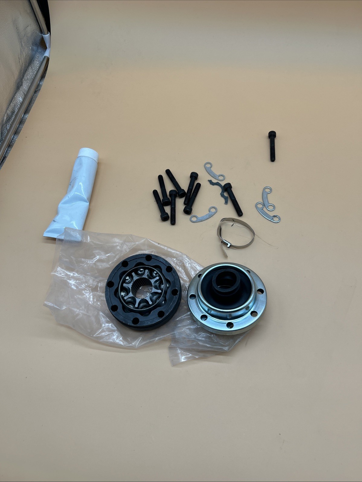 CCIYU 932-306 Front Drive Shaft CV Joint Rebuild Kit fit for 2007-2013 for Jeep