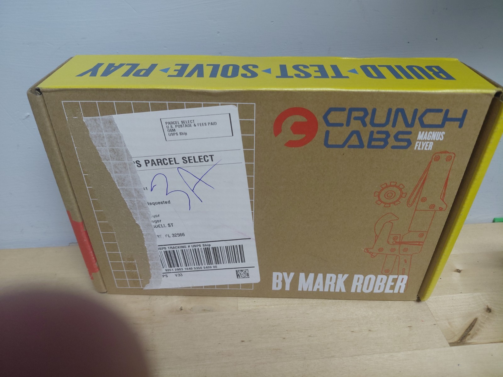 Crunch Labs Box by Mark Rober Magnus Flyer New