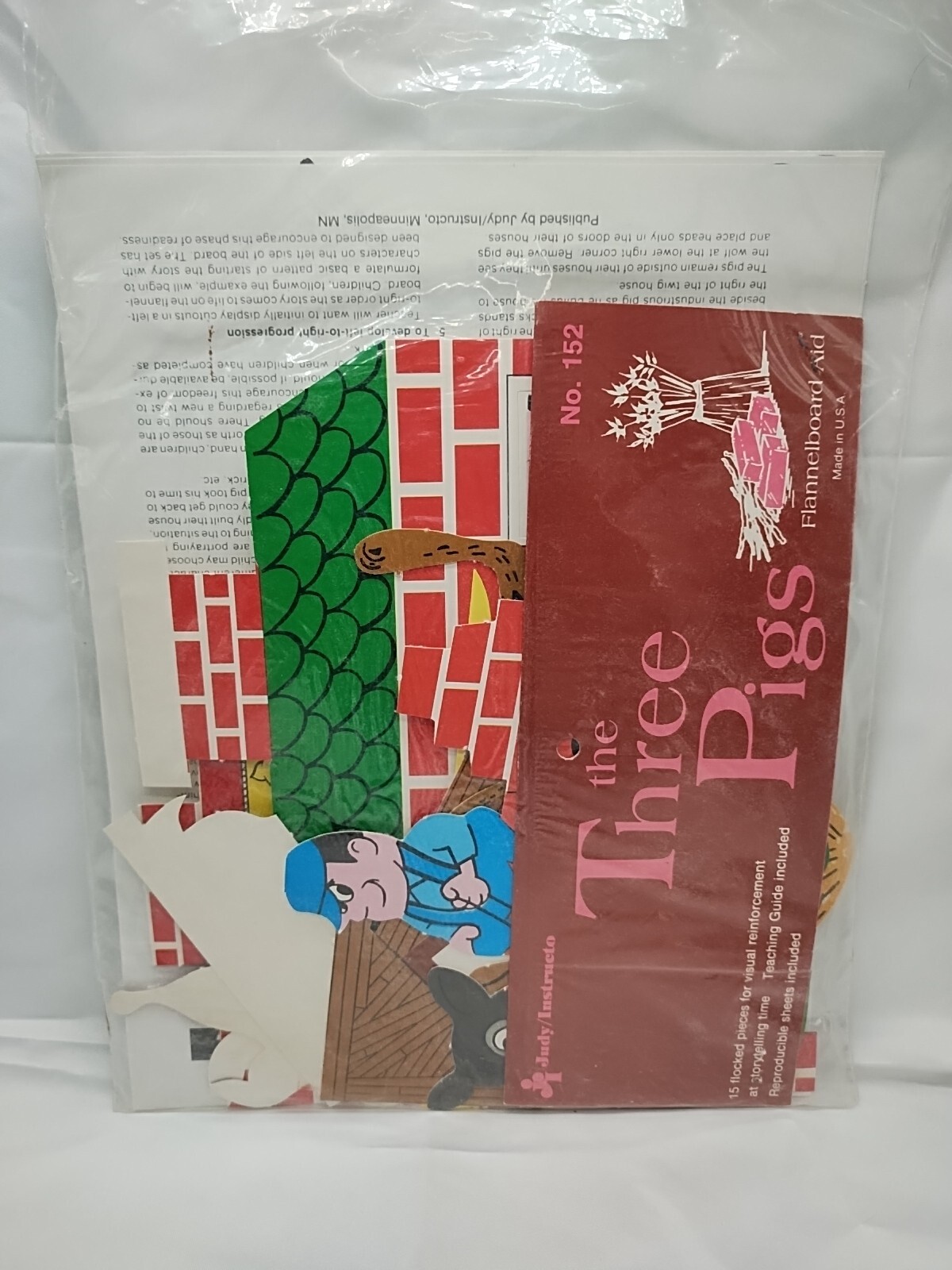 Judy/Instructo The Three Pigs Flannelboard Set Complete