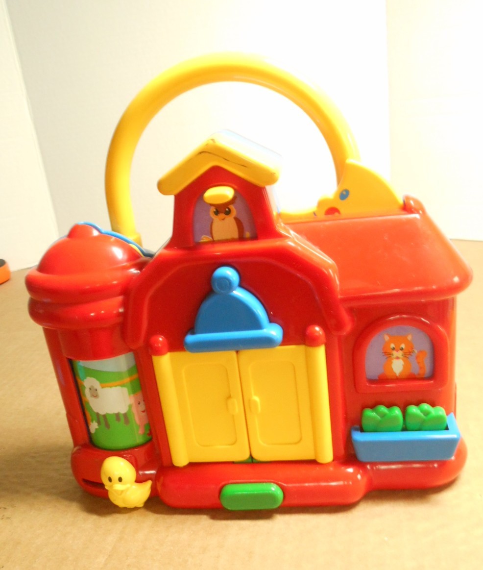 Discovery Toys Infant Toy Activity Center Play Barn 1996 Mirror B61