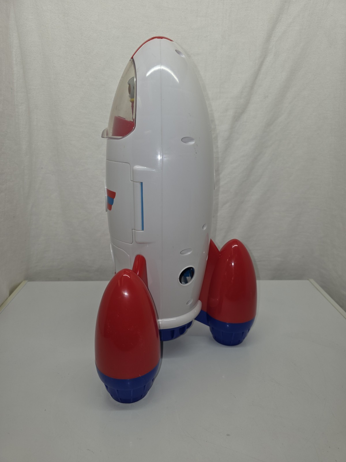 Lakeshore Learn Play Explore Rocket Astronaut with 2 Figures Toys