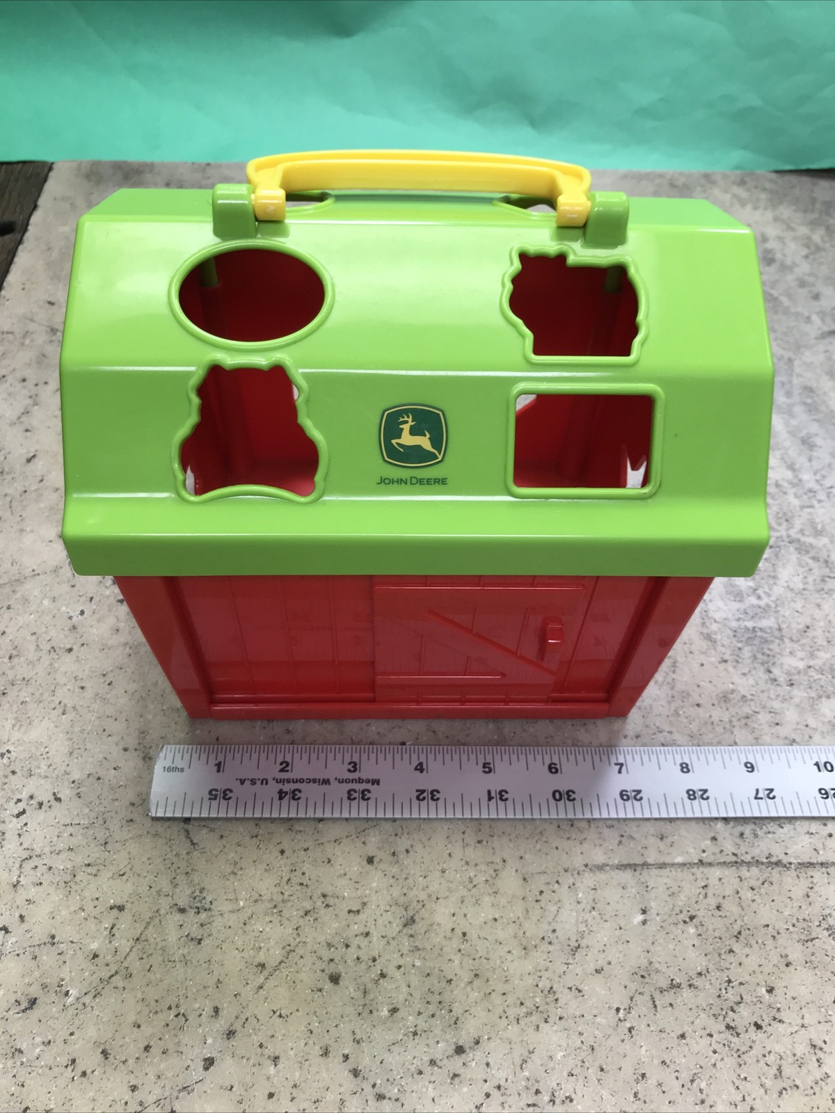 Tomy John Deere Barnyard Shape Sorter Complete 14 Shapes Door Opens & Closes
