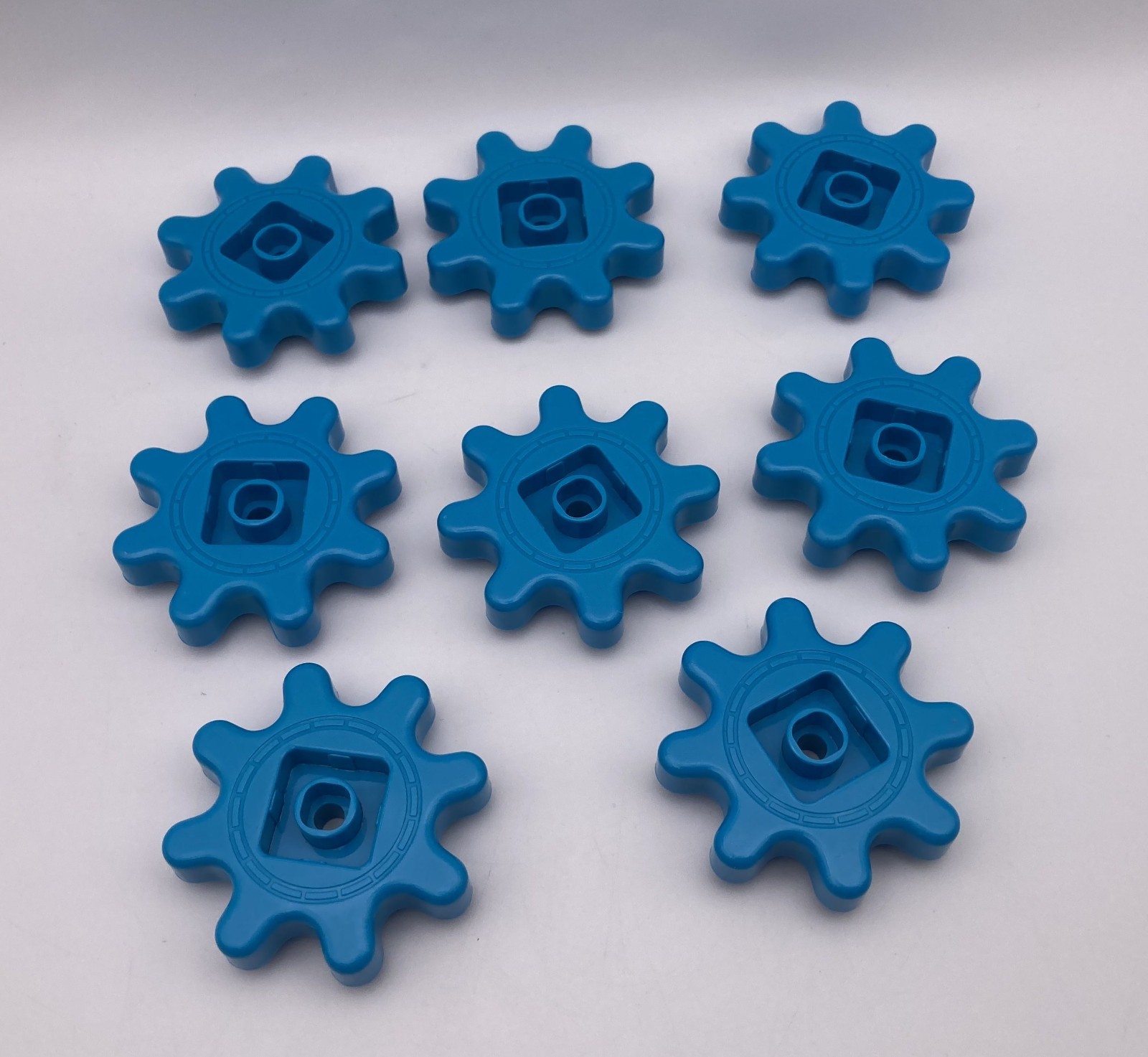 Learning Resources Gears! Gears! Gears! Replacement Pieces BLUE GEARS Lot of 8