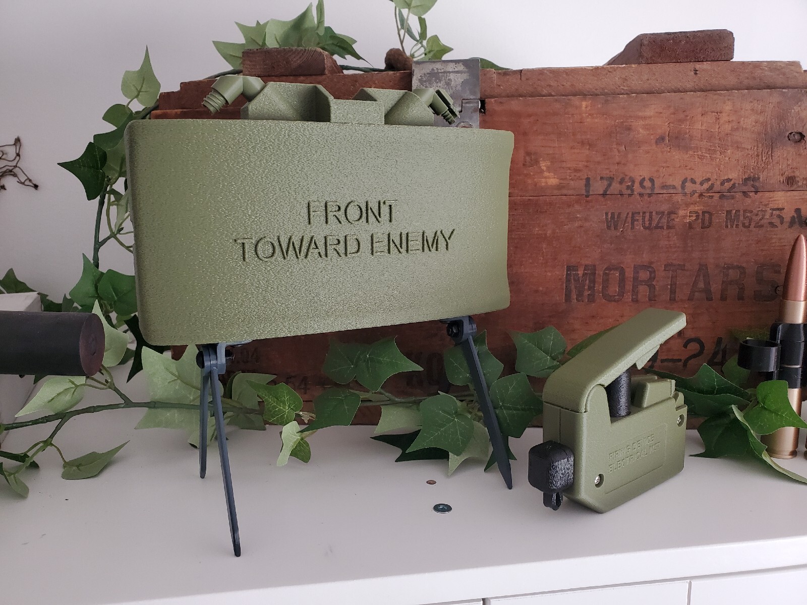 DUMMY M18 Claymore Mine M57 “Clacker” Firing Device – Prop Display Replica