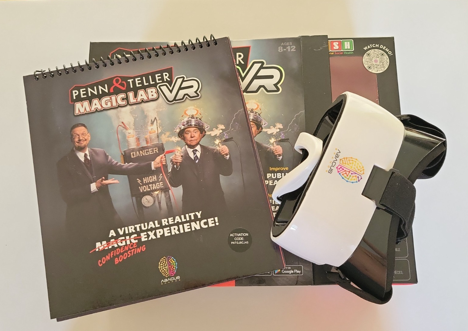 Penn & Teller VR Magic Lab Virtual Reality Kids Magic Book and Interactive