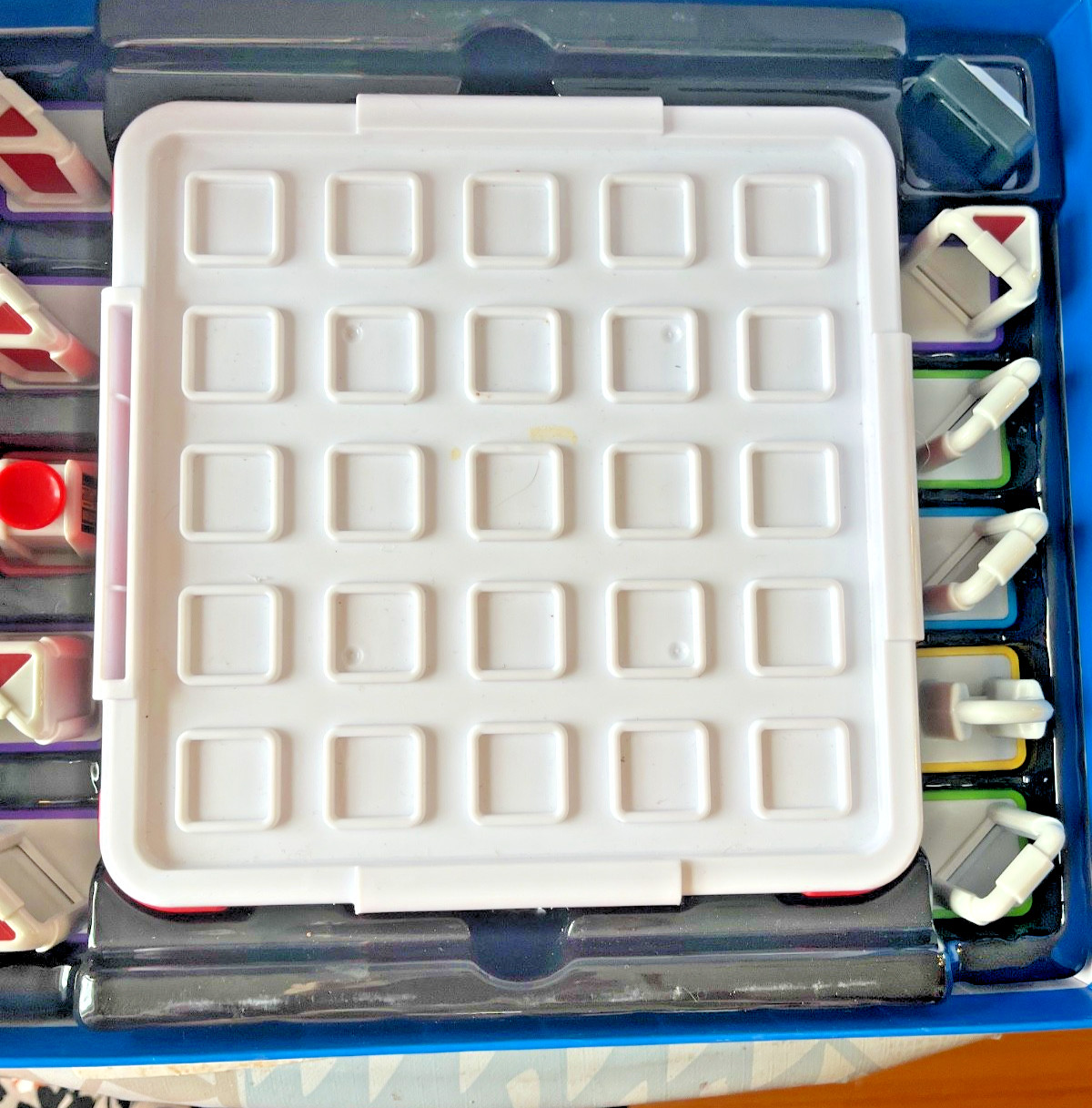Thinkfun Laser Maze Beam-Bending Logic Game