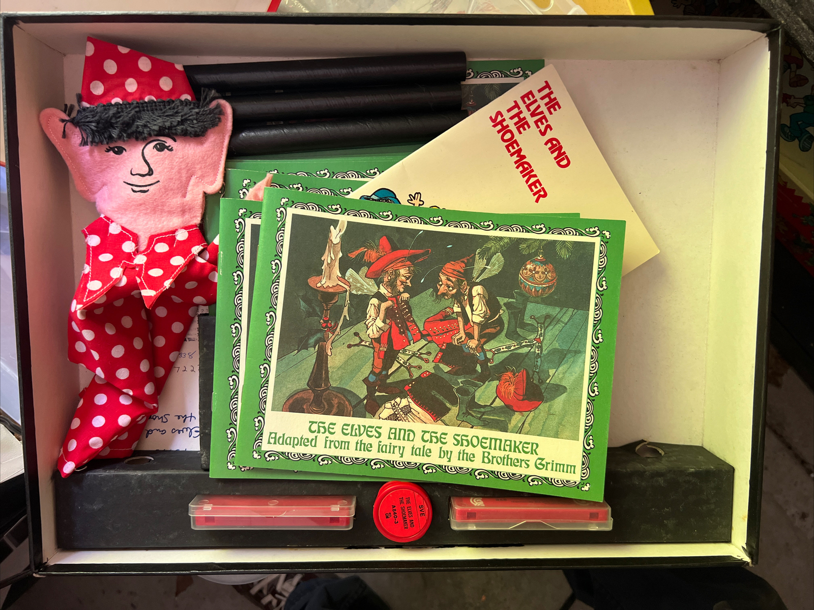 1977 Vintage Holiday Puppet Kit – The Elves And The Shoemaker MK-2802