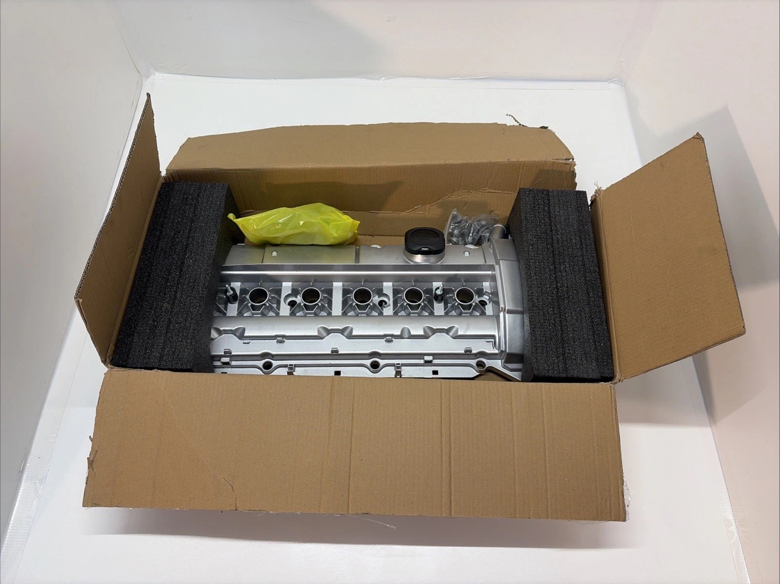 Mitzone Upgrade Aluminum Valve Cover 2002-2006 BMW X5 X3 530i 525i 325i 325ci