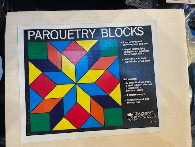 New Learning Resources Wooden Parquetry Blocks set of 32 & 4 Pattern Cards