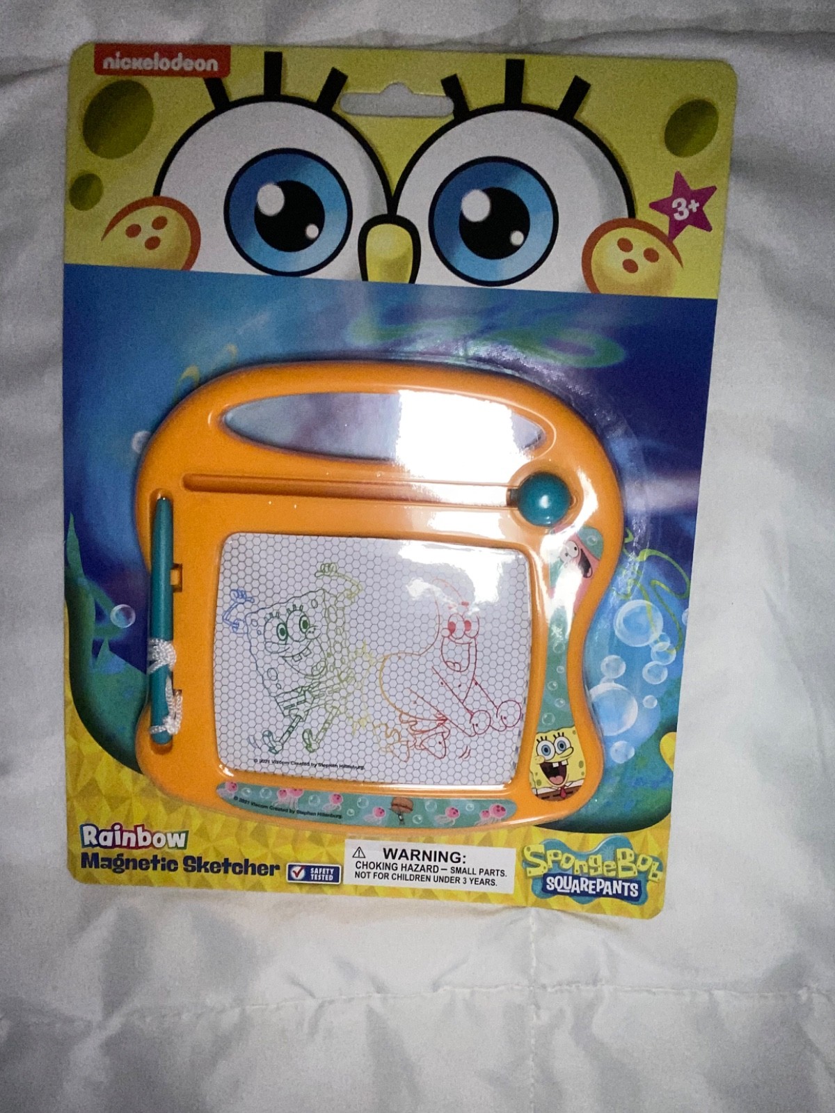 Kids learning Sponge Bob Square pant magnetic sketch Great for travel. racines