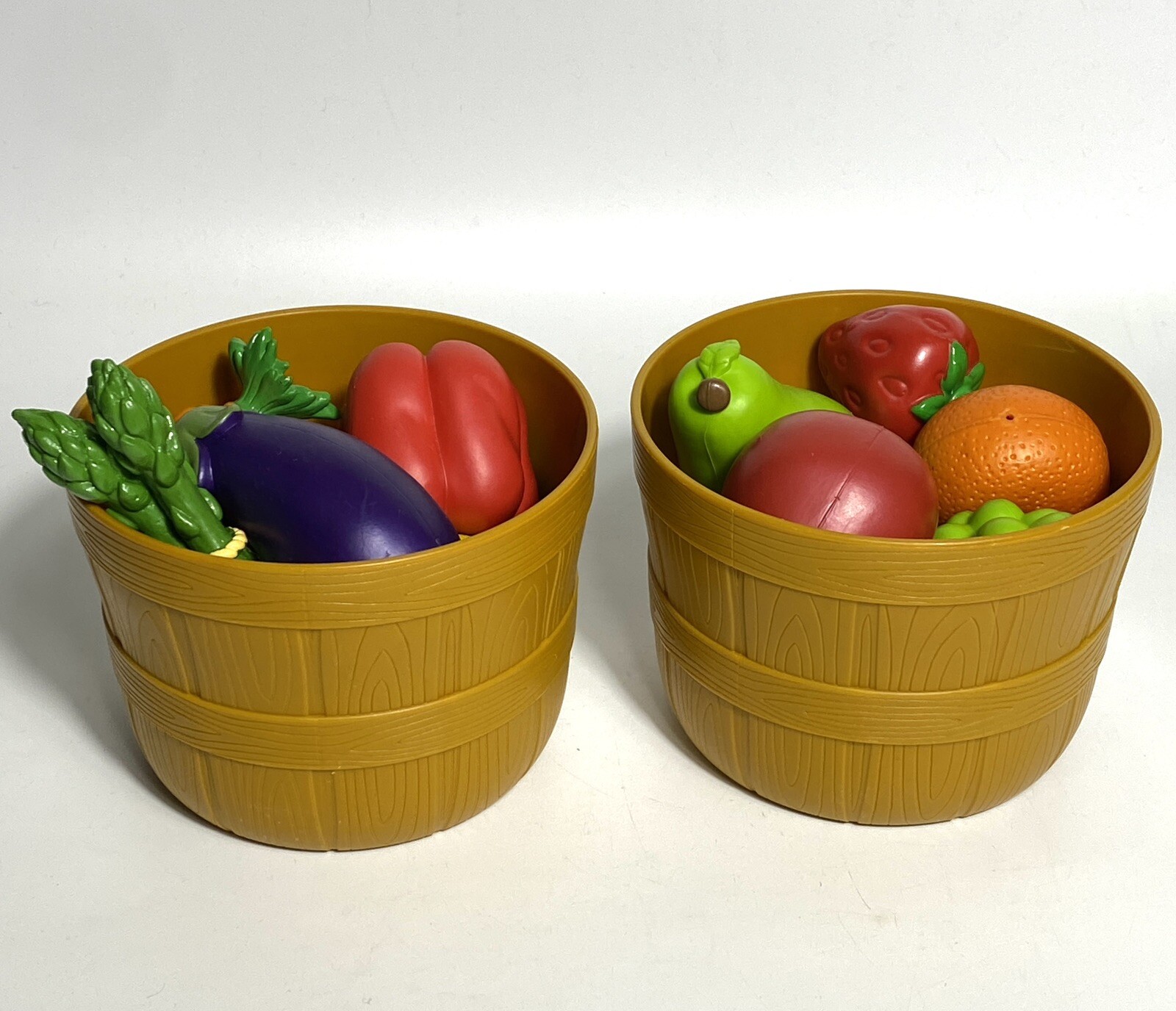 Learning Resources Kitchen Food Farmers Market Sorting Fruit & Vegetable Bushels