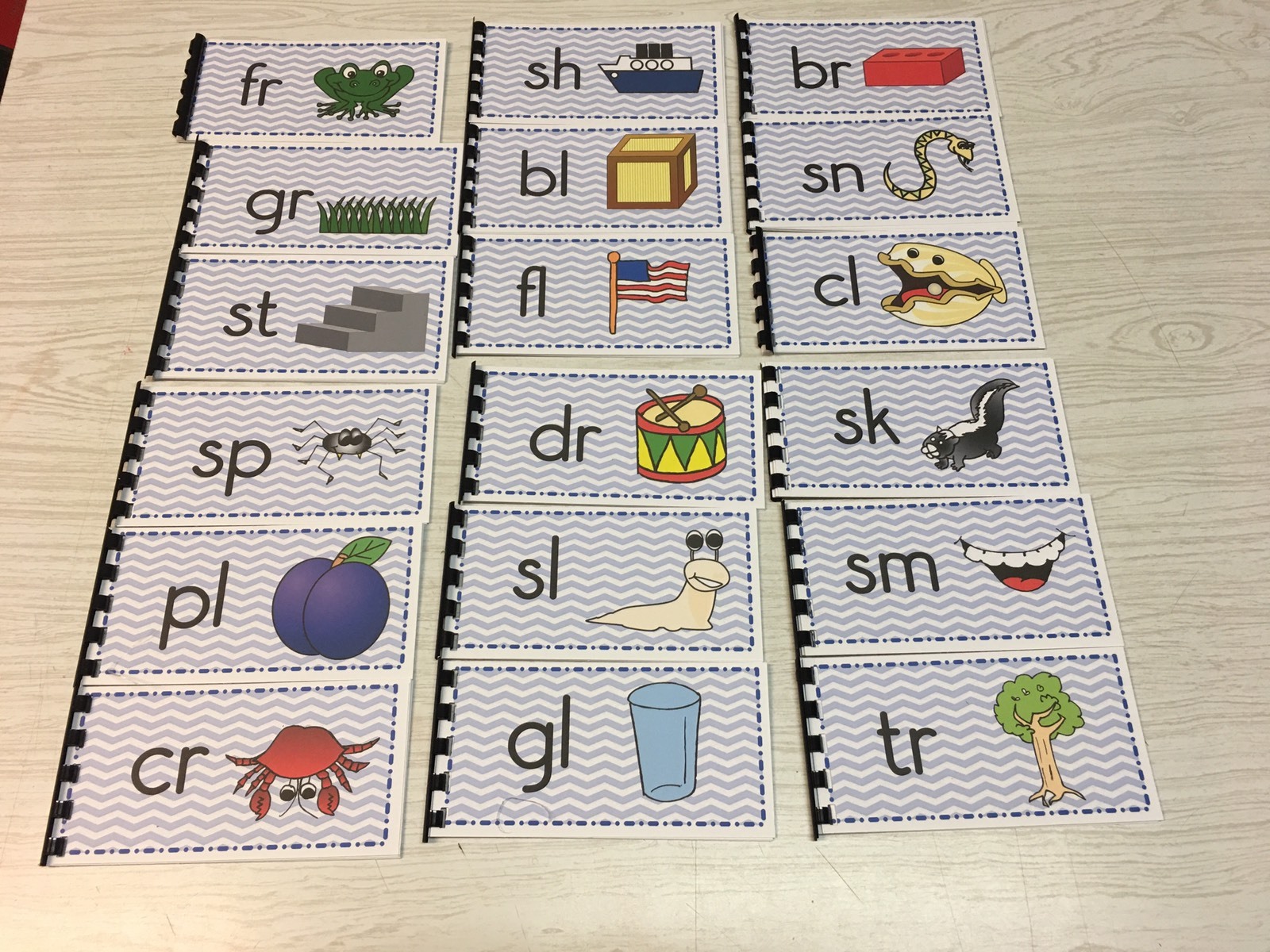 The Blue Series – 18 Beginning Consonant Blends Booklets – Montessori