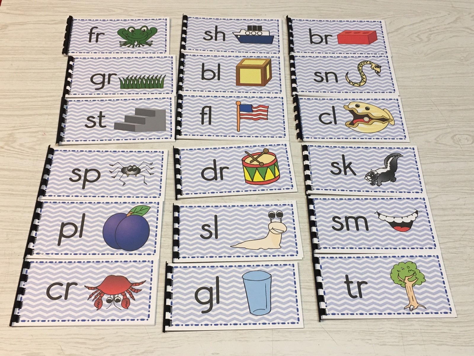 The Blue Series – 18 Beginning Consonant Blends Booklets – Montessori