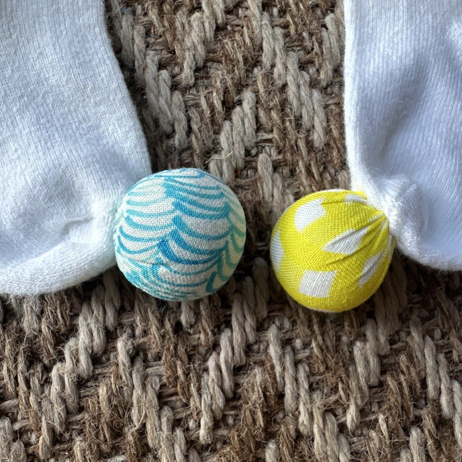 Lovevery Rattle Play Socks The Senser 5-6 Months Infant Sensory Toy Feet Finder