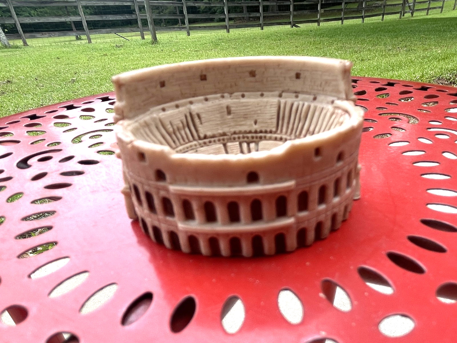 Colosseum in Rome miniature replica/ toy/ancient Roman Empire/ NEW in pkg